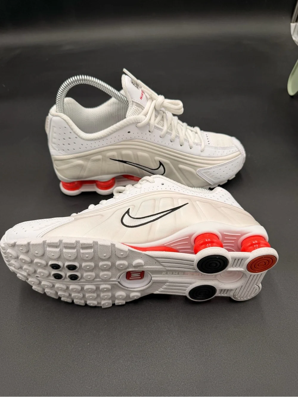 Nike White Black Red Shox Runner - Picture 3 of 6